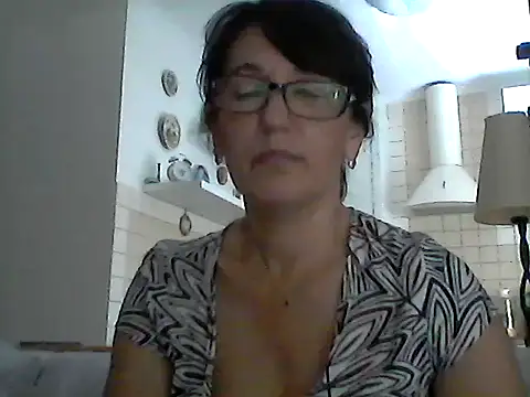 Snapshot of Elena48324 chatting on July 2026 02:14:01 PM Elena48324 online show from July 2026 02:14:01 PM