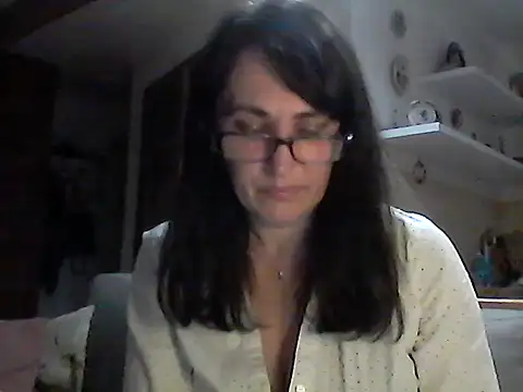 Elena48324 online show from May 2026 06:00:02 PM