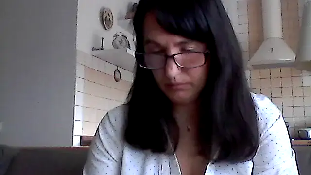 Elena48324 online show from April 2026 12:02:01 PM