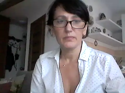 Elena48324 online show from December 2025 12:15:01 PM