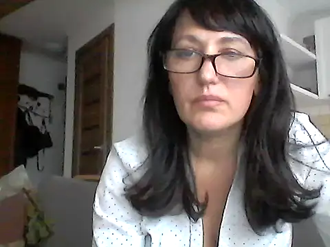 Elena48324 online show from November 2025 01:03:02 PM