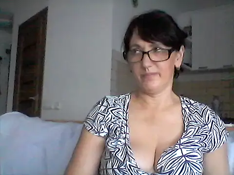 Snapshot of Elena48324 chatting on July 2026 11:17:01 AM Elena48324 online show from July 2026 11:17:01 AM