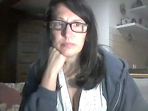 Elena48324 online show from March 2026 06:34:01 PM