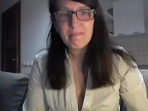 Elena48324 online show from May 2026 06:05:01 PM