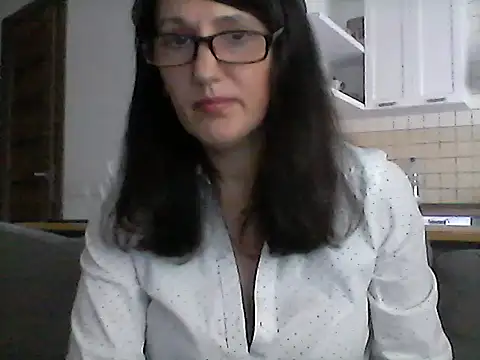 Snapshot of Elena48324 chatting on October 2025 01:02:01 PM Elena48324 online show from October 2025 01:02:01 PM