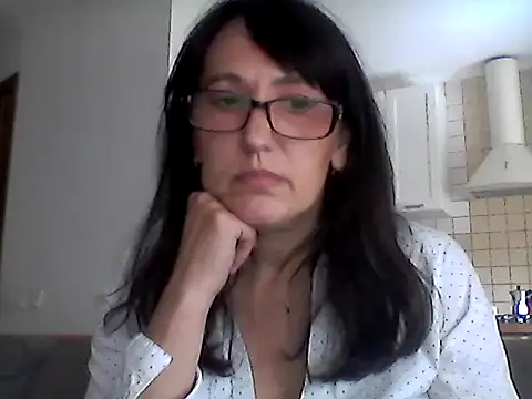 Snapshot of Elena48324 chatting on June 2026 11:21:02 AM Elena48324 online show from June 2026 11:21:02 AM