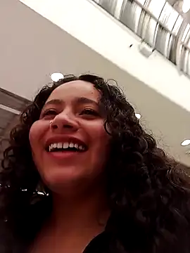 Yaya watson online show from October 2025 07:00:01 PM