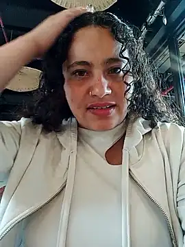 Yaya watson online show from October 2025 06:40:01 PM