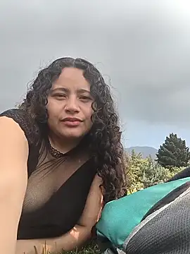 Yaya watson online show from December 2025 07:09:02 PM