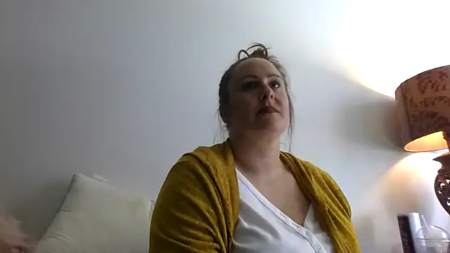 Snapshot of HarmonyRayWishes chatting on October 2025 03:31:02 PM HarmonyRayWishes online show from October 2025 03:31:02 PM