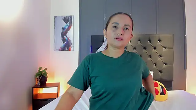 Zafiro  Brown online show from May 2026 10:31:01 PM