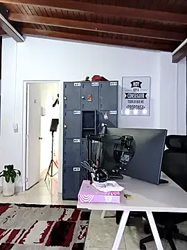 Snapshot of Zafiro__Brown chatting on December 2025 09:04:02 AM Zafiro Brown online show from December 2025 09:04:02 AM