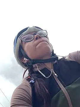 Dafne Mel online show from September 2025 05:57:03 PM