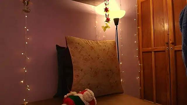 Dafne Mel online show from November 2025 12:27:02 PM