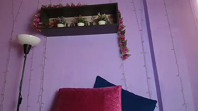 Dafne Mel online show from October 2025 12:48:02 PM