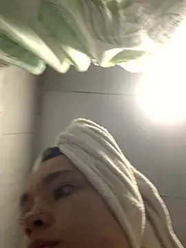 Dafne Mel online show from January 2026 12:00:01 PM