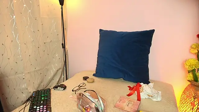 Dafne Mel online show from February 2026 12:38:02 PM