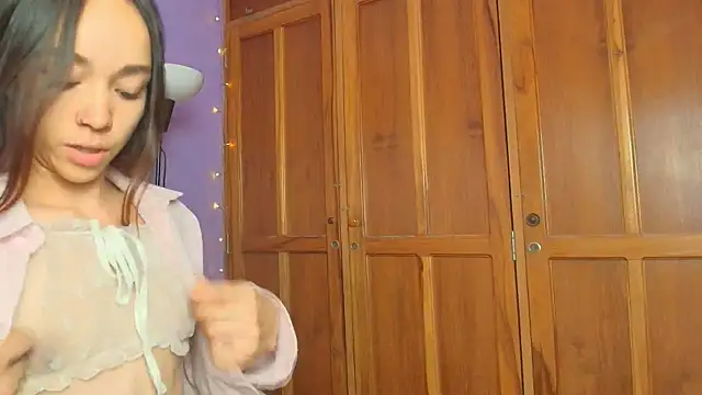 Dafne Mel online show from October 2025 12:36:01 PM