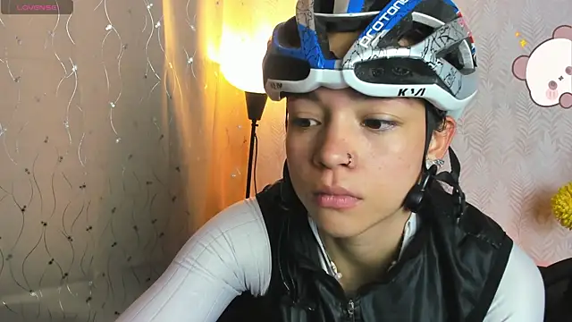 Dafne Mel online show from May 2026 03:51:02 PM