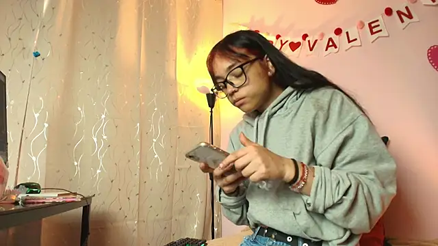 Dafne Mel online show from February 2026 12:49:01 PM