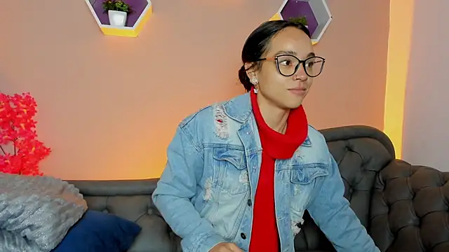 Dafne Mel online show from October 2025 02:07:02 PM