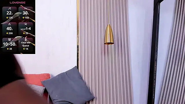 Skylar Smith  online show from November 2025 01:04:02 PM