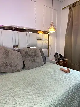 Skylar Smith  online show from March 2026 12:32:01 PM