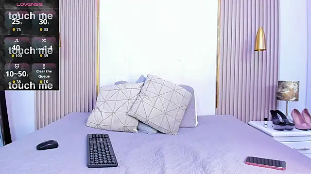 Skylar Smith  online show from January 2026 12:55:02 PM