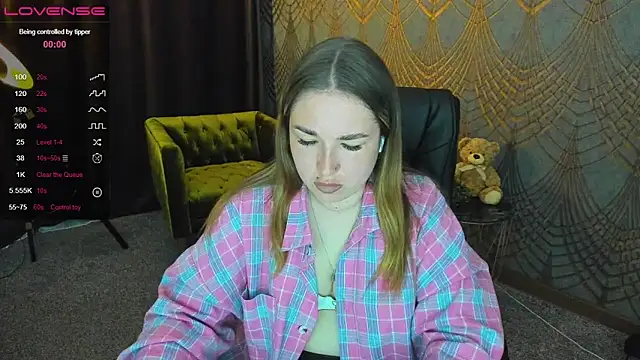 Sofii darling online show from May 2026 04:43:01 PM