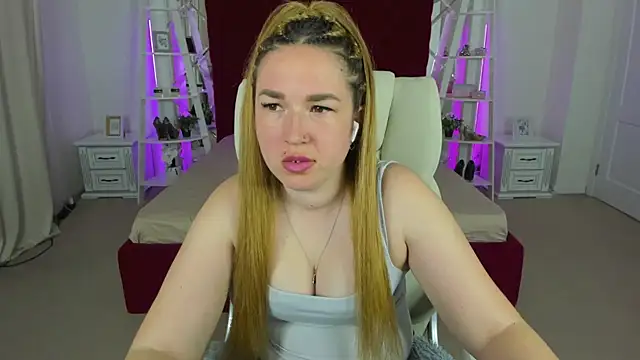 Sofii darling online show from April 2026 04:33:01 PM