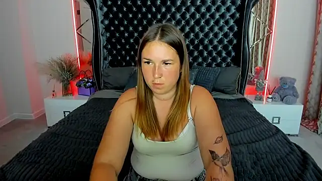 Snapshot of Sofii_darling chatting on July 2026 04:25:02 PM Sofii darling online show from July 2026 04:25:02 PM