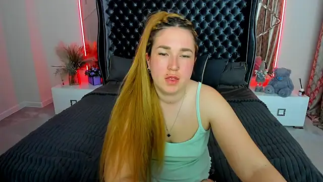 Sofii darling online show from April 2026 09:39:33 PM