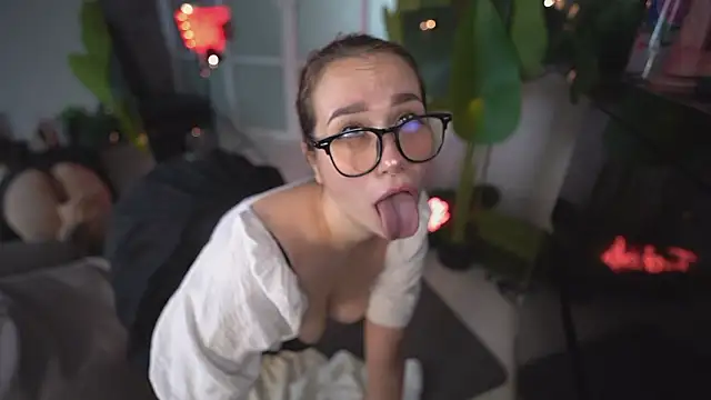 Snapshot of heylixie__ chatting on February 2026 06:25:01 AM heylixie online show from February 2026 06:25:01 AM