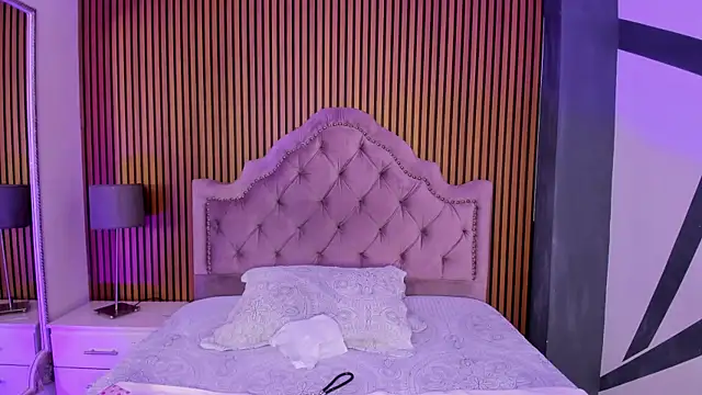 Starbutterflyy  online show from October 2025 03:48:01 AM