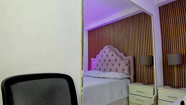 Starbutterflyy  online show from November 2025 04:02:02 AM