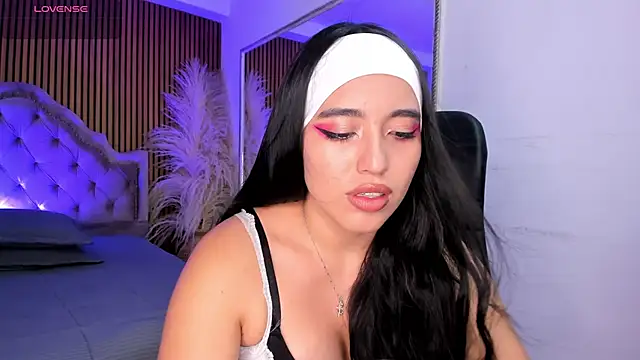 Starbutterflyy  online show from March 2026 05:04:01 AM