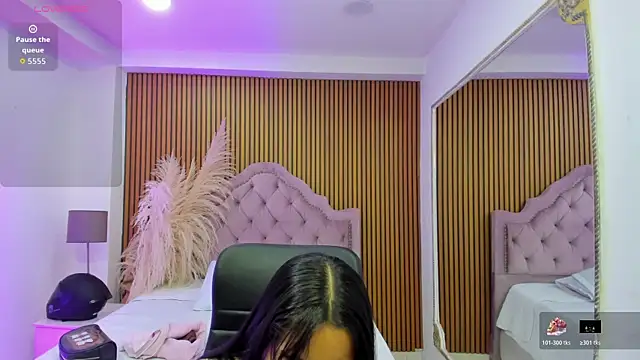 Snapshot of Starbutterflyy_ chatting on January 2026 04:49:02 AM Starbutterflyy online show from January 2026 04:49:02 AM