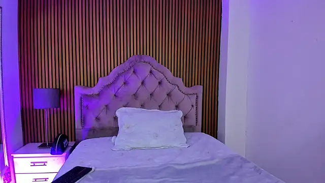 Starbutterflyy  online show from November 2025 04:05:01 AM