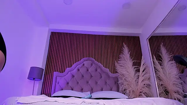 Snapshot of Starbutterflyy_ chatting on December 2025 04:56:02 AM Starbutterflyy online show from December 2025 04:56:02 AM