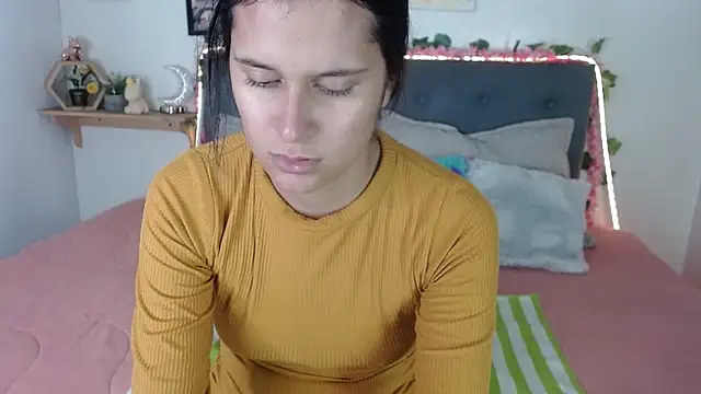 valentini villa online show from October 2025 08:18:01 PM