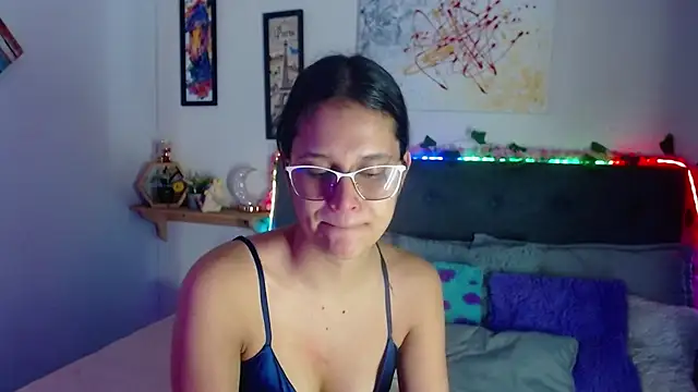 valentini villa online show from November 2025 03:01:01 PM