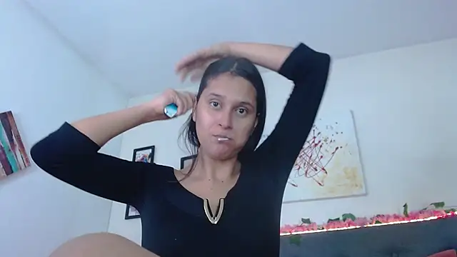 valentini villa online show from October 2025 07:36:01 PM