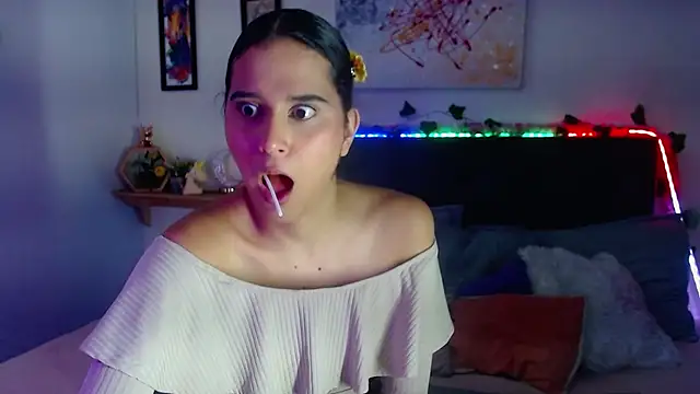 valentini villa online show from November 2025 07:25:02 PM