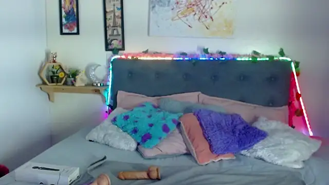 valentini villa online show from December 2025 07:12:01 PM