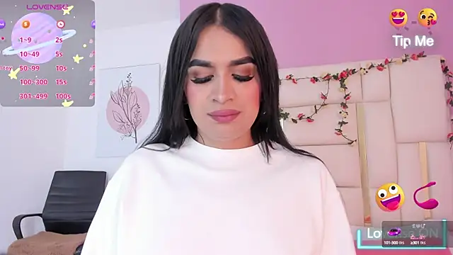 Snapshot of Silvana-Castro chatting on September 2025 11:15:02 AM Silvana-Castro online show from September 2025 11:15:02 AM