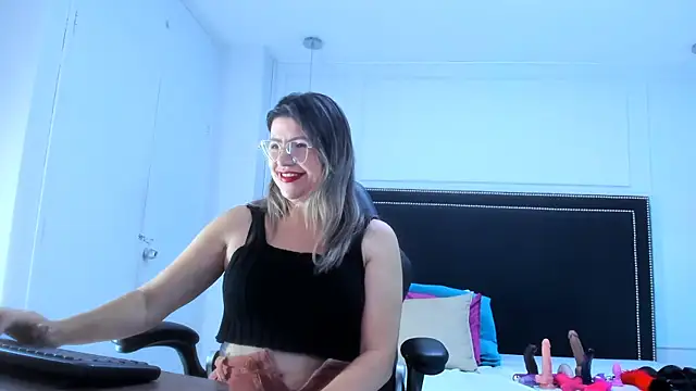 Ariana costa online show from September 2025 01:28:02 PM