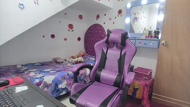 soffy rosses online show from October 2025 01:51:02 AM