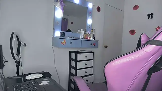 soffy rosses online show from May 2026 02:00:01 AM