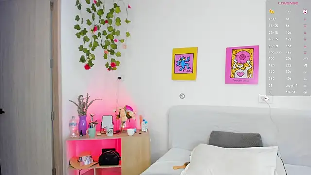 Snapshot of AprilAddams_ chatting on September 2025 09:26:01 PM AprilAddams  online show from September 2025 09:26:01 PM