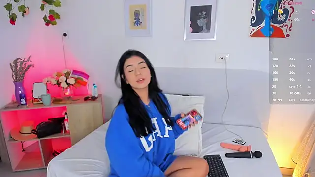 Snapshot of AprilAddams_ chatting on September 2025 09:58:01 PM AprilAddams  online show from September 2025 09:58:01 PM